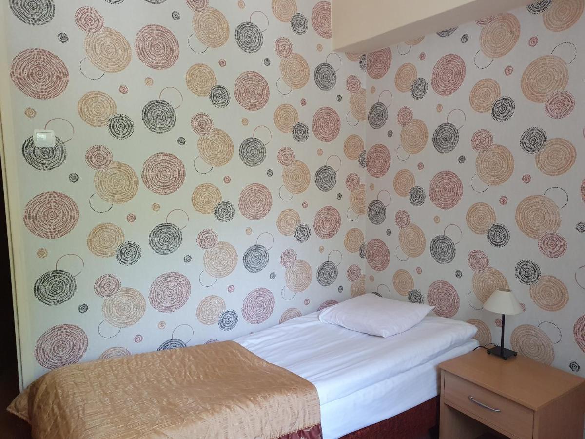 Hotel Iskra Rzeszów Εξωτερικό φωτογραφία